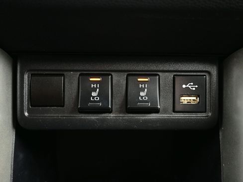 Used 2022 Toyota Corolla Cross XLE w/ Convenience Package image 21