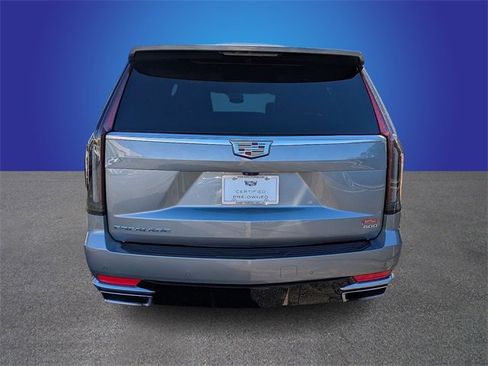 Certified 2023 Cadillac Escalade ESV Premium Luxury w/ Performance Package image 4