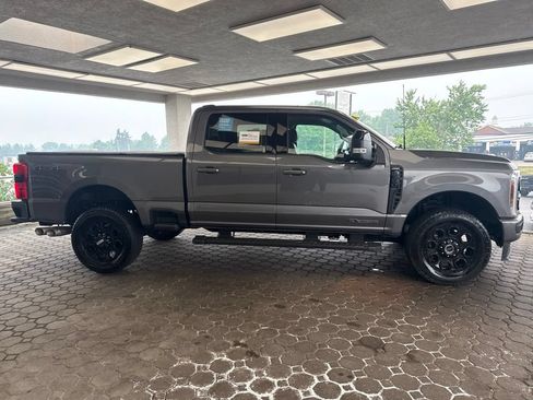 Used 2025 Ford F350 Lariat w/ Lariat Ultimate Package AWD/4WD image 5