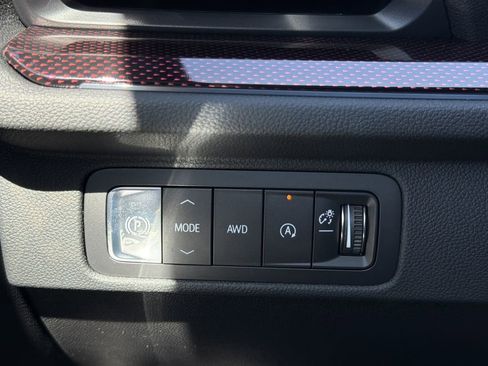 New 2026 Chevrolet Traverse Z71 w/ Driver Confidence Package AWD/4WD image 12