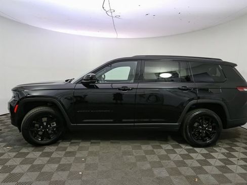 Used 2023 Jeep Grand Cherokee L Laredo AWD/4WD image 6