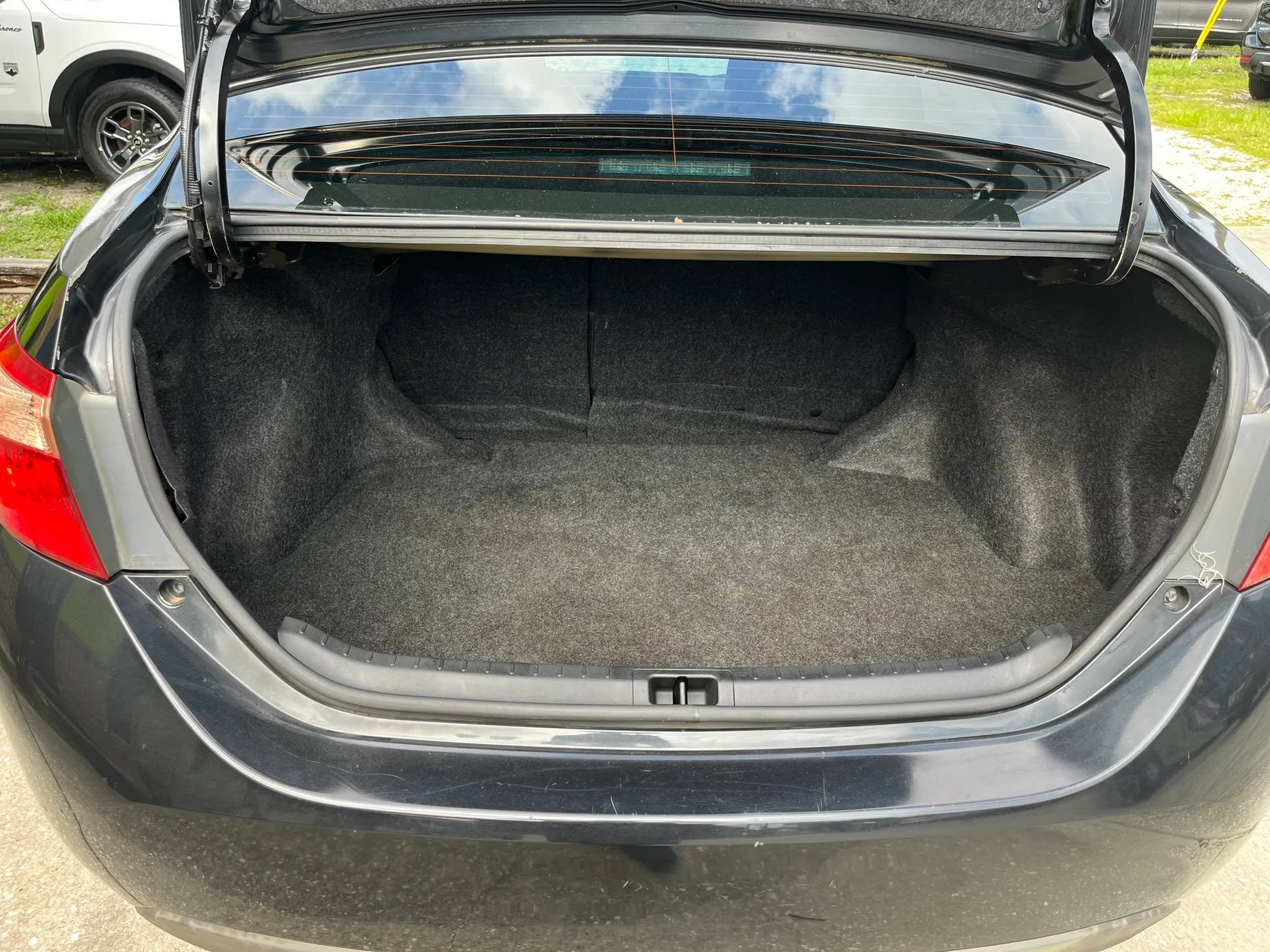Used 2017 Toyota Corolla LE FWD image 26