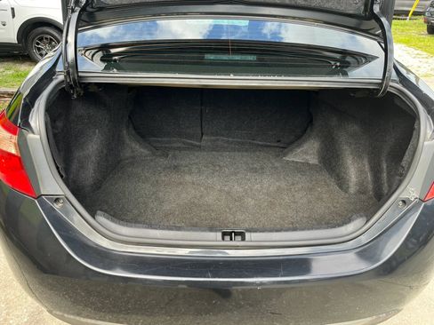 Used 2017 Toyota Corolla LE FWD image 26