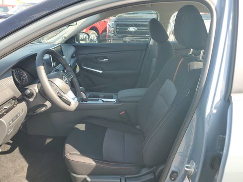 New 2025 Nissan Sentra SR w/ Midnight Edition image 15