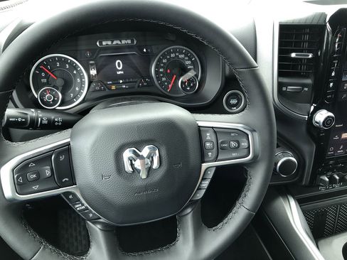 New 2026 RAM 1500 4x4 Crew Cab image 23