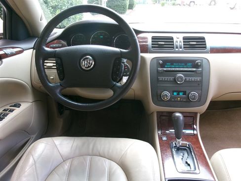 Used 2007 Buick Lucerne CXL w/ Luxury Package FWD image 23