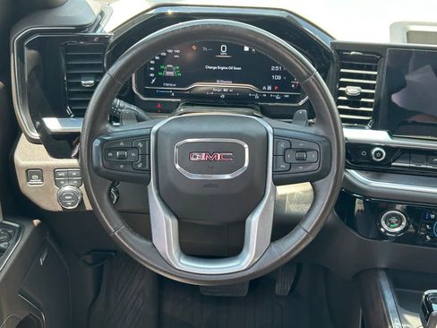 Used 2022 GMC Sierra 1500 SLT AWD/4WD image 42