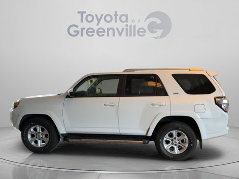 Used 2014 Toyota 4Runner SR5 RWD image 2