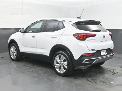 Used 2025 Buick Encore GX Preferred AWD/4WD image 8