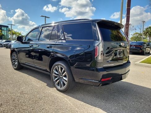 Used 2022 Cadillac Escalade Sport Platinum image 5