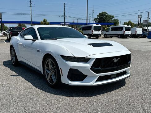Certified 2025 Ford Mustang GT Premium RWD image 2
