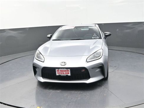 New 2025 Toyota GR86 Premium image 2