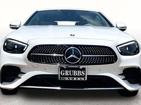 Used 2021 Mercedes-Benz E 450 4MATIC Cabriolet image 4