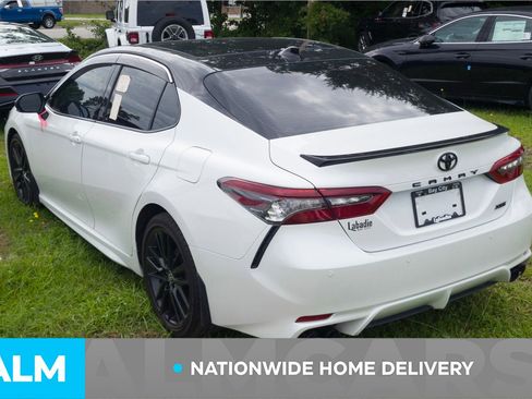 Used 2021 Toyota Camry XSE FWD image 5