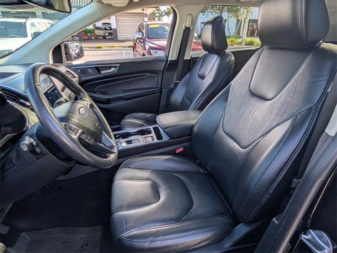 Used 2021 Ford Edge Titanium image 10