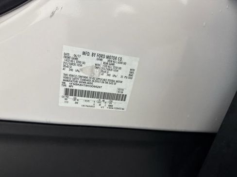 Used 2017 Ford Explorer Platinum image 37