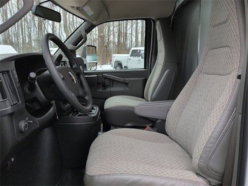 New 2025 Chevrolet Express 4500 w/ Power Convenience Package image 9