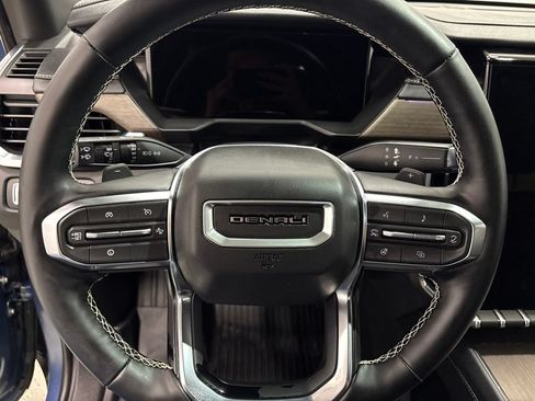 Used 2025 GMC Acadia Denali AWD/4WD image 20