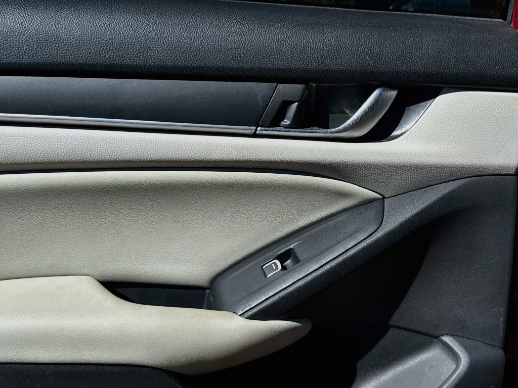 Used 2018 Honda Accord LX image 30