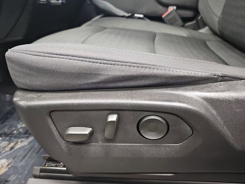 Used 2024 Chevrolet Silverado 2500 Custom w/ Custom Value Package image 27