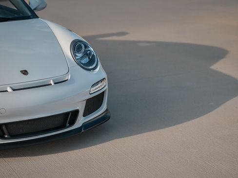 Used 2010 Porsche 911 GT3 RWD image 22