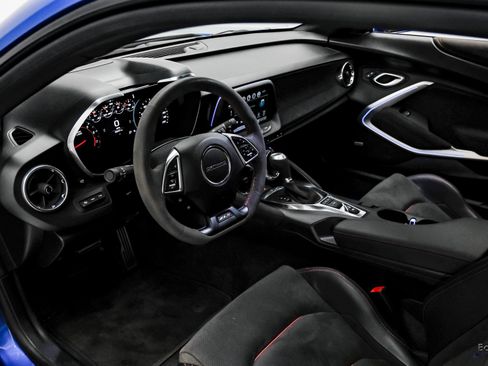 Used 2018 Chevrolet Camaro ZL1 image 39