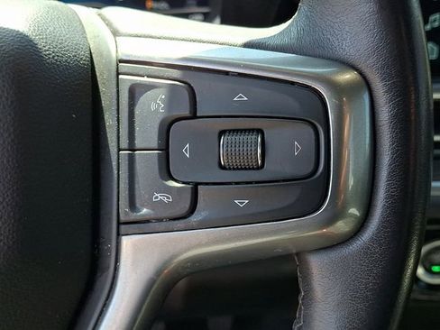 Used 2022 Chevrolet Silverado 1500 LT AWD/4WD image 16