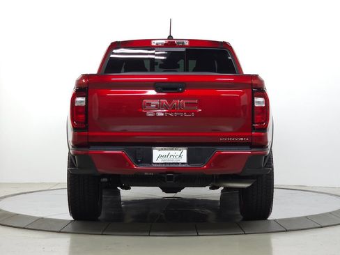 Used 2025 GMC Canyon Denali AWD/4WD image 6