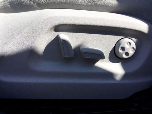 Used 2015 Audi Q3 2.0T Prestige w/ Prestige Package image 15