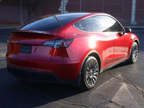 Used 2024 Tesla Model Y Long Range image 29