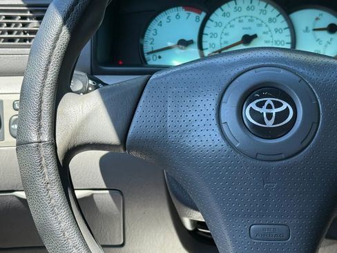 Used 2004 Toyota Corolla S image 17