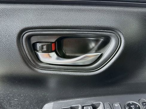 Used 2023 Honda HR-V LX image 26