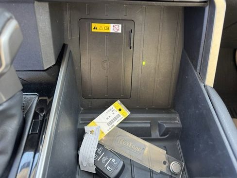 Used 2023 Toyota Tundra Limited image 19