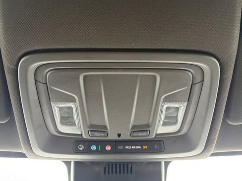 Certified 2024 GMC Sierra 1500 SLT image 12