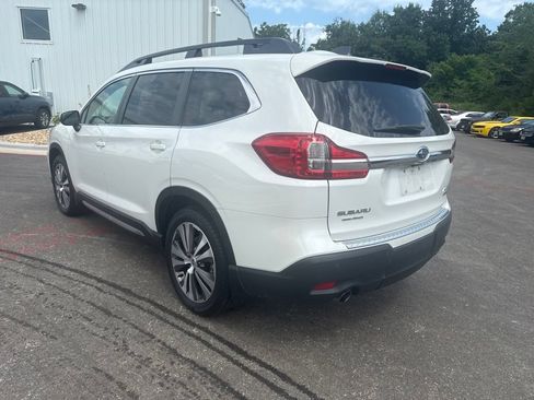 Used 2022 Subaru Ascent Limited w/ Technology Package AWD/4WD image 4