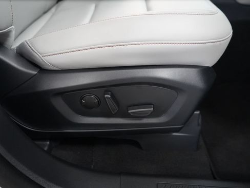 New 2026 Ford Explorer Active w/ Active Comfort Package RWD image 22