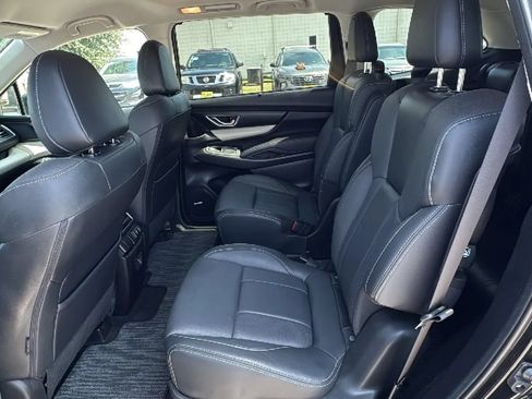 Used 2021 Subaru Ascent Limited AWD/4WD image 12