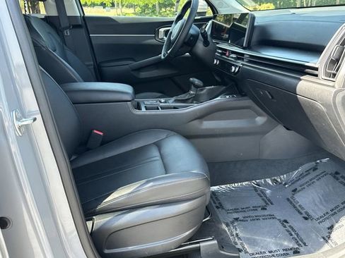 Used 2024 Kia Sorento S w/ Panoramic Sunroof Package FWD image 15