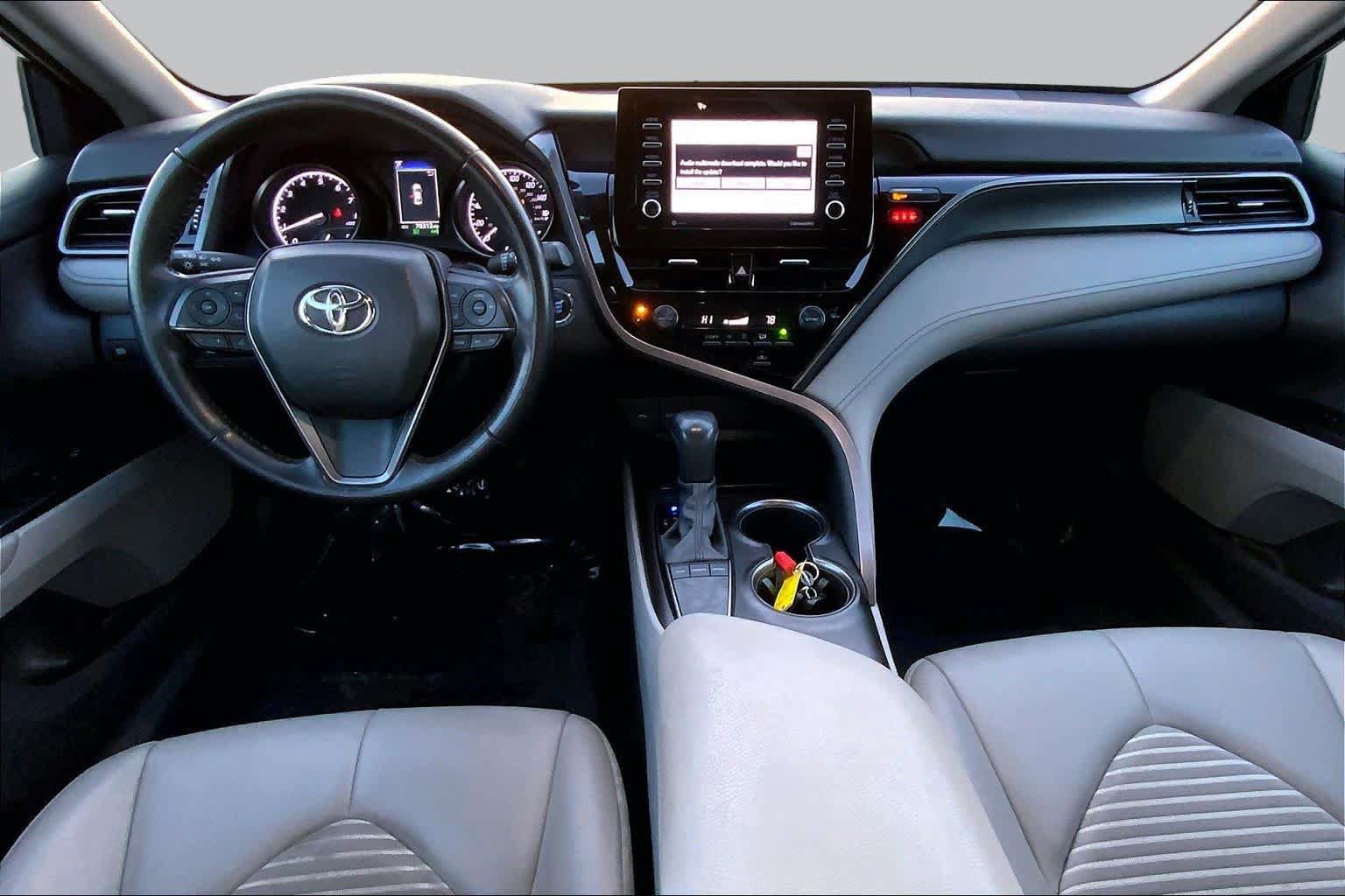 Used 2022 Toyota Camry SE w/ Convenience Package FWD image 15