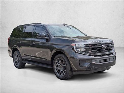 New 2026 Ford Expedition Platinum w/ Stealth Appearance Package AWD/4WD image 7