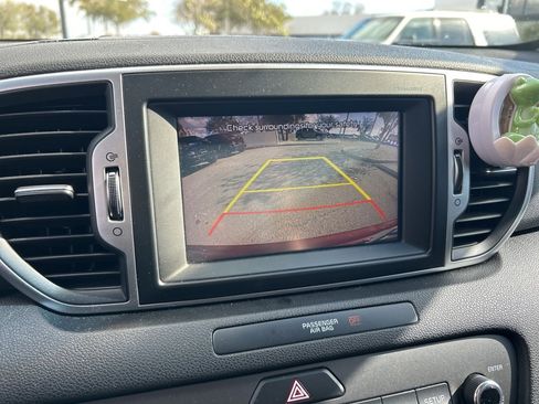 Used 2017 Kia Sportage EX image 22