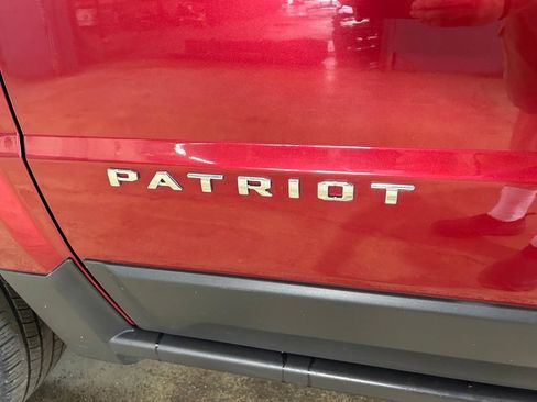 Used 2016 Jeep Patriot High Altitude AWD/4WD image 9