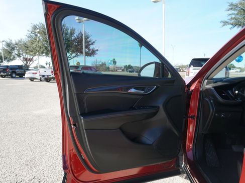 Used 2023 Buick Envision Preferred image 14