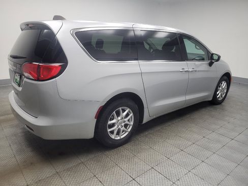 Used 2024 Chrysler Voyager LX FWD image 10