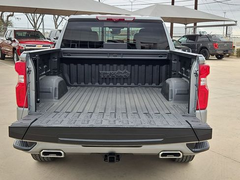 Certified 2024 Chevrolet Silverado 1500 High Country w/ Technology Package image 27