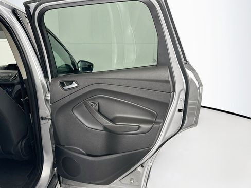 Used 2017 Ford Escape SE FWD image 29