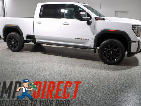 Used 2024 GMC Sierra 2500 AT4 w/ AT4 Premium Plus Package image 6