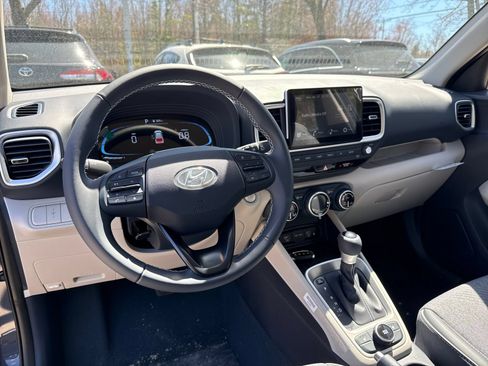New 2026 Hyundai Venue SEL FWD image 12