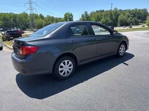 Used 2010 Toyota Corolla LE FWD image 5