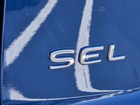 New 2026 Volkswagen Atlas Cross Sport SEL Premium R-Line AWD/4WD image 14